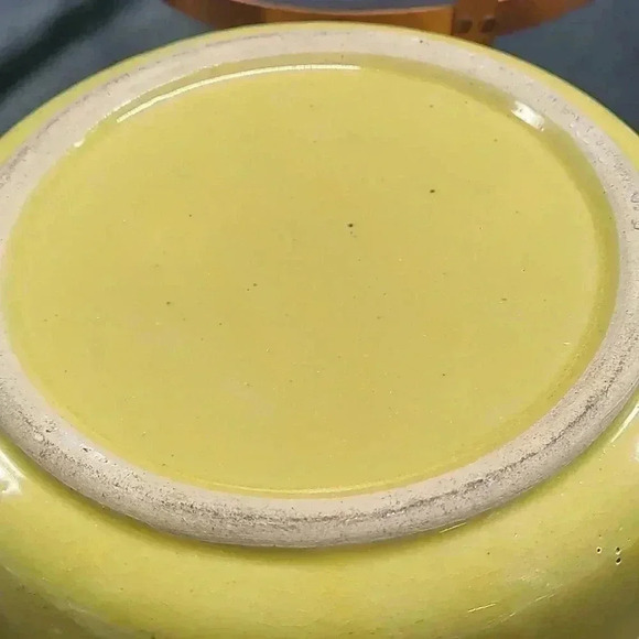 Vintage 1940s or '50s probably California pottery baking dish with cradle - Picture 3 of 4